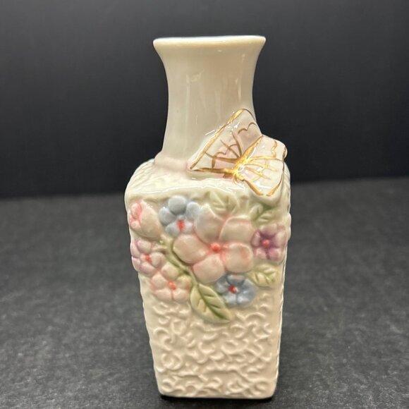 Vintage Porcelain Bud Vase Butterfly Flower Pattern Cream Pink 5'' - Set Of 2 - Picture 3 of 7